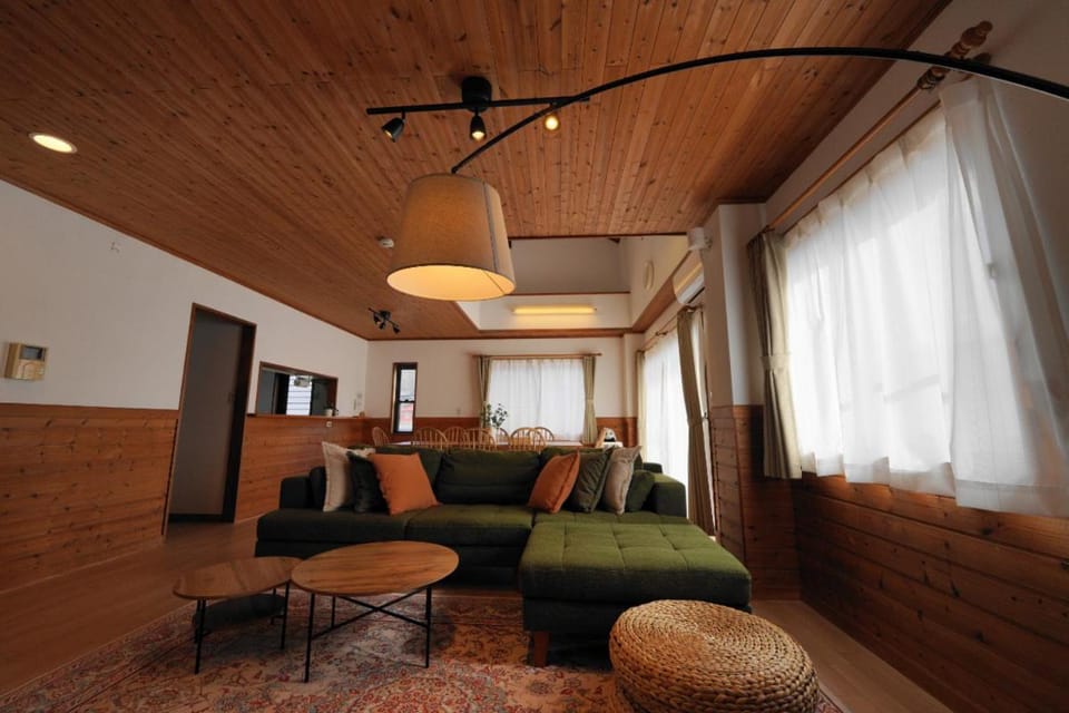 民泊 vacation rental "Seto Mori Lodge" Perfect for family trips sleeps up to 12 parking for 3 cars 15 minutes to Ghibli Park close to Nagoya Dome Toyota Museum and Toki Premium Outlets Apartment in Aichi Prefecture
