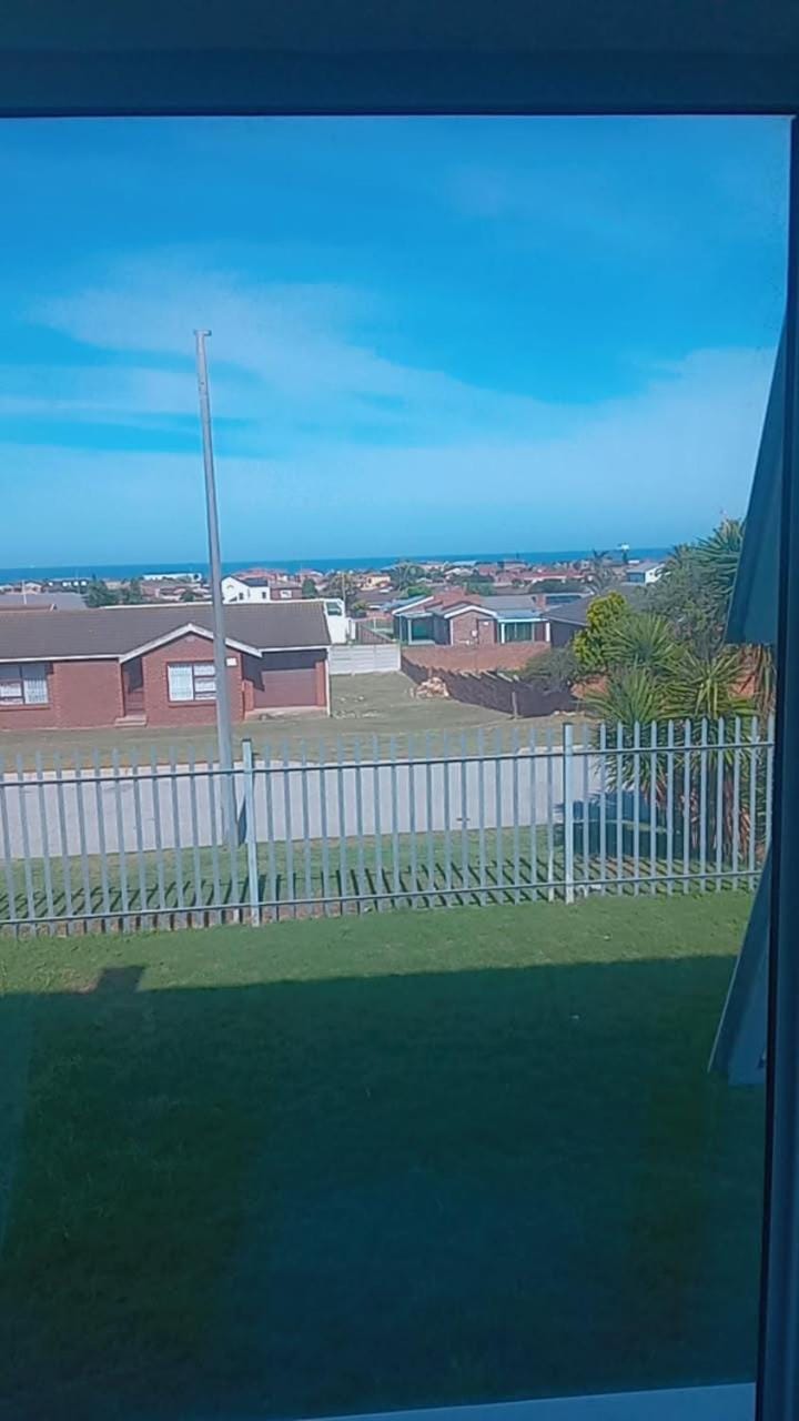 Supakim white house Bluewaterbay Bed and Breakfast in Port Elizabeth