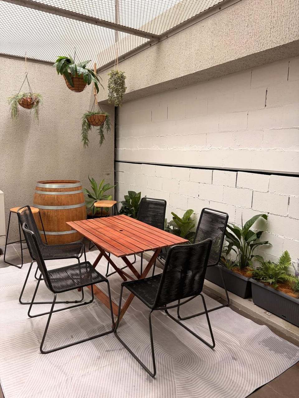 Spacious Newcastle West Apartment w Parking, Pool and Gym Apartment in New South Wales