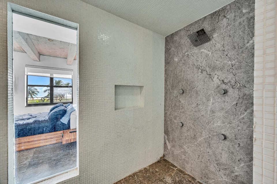 Shower, Bathroom, Bedroom