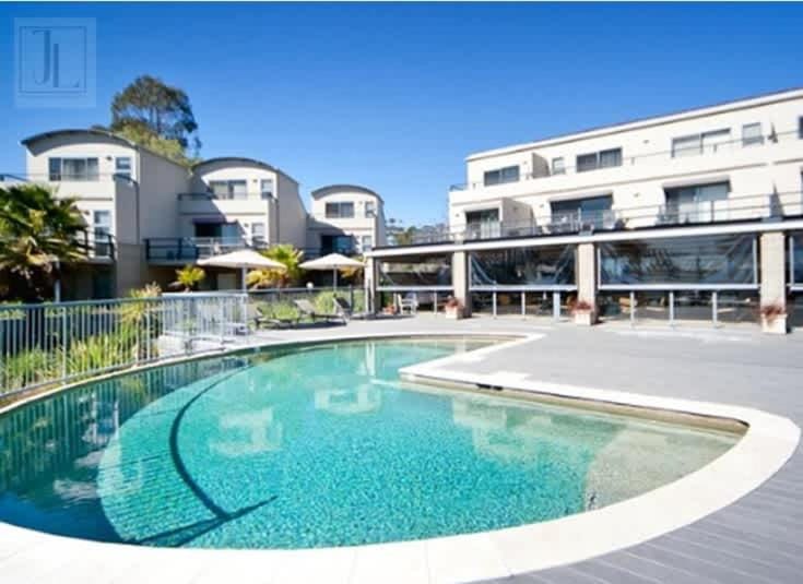 Property building, Swimming pool