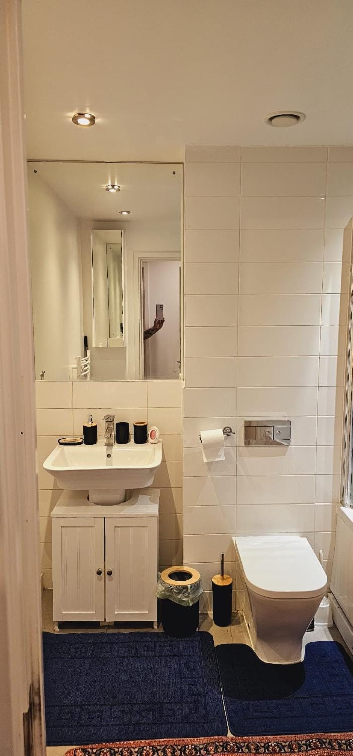 Excellent 2 bedroom Apartment- great Connectivity to central london Apartment in Barking