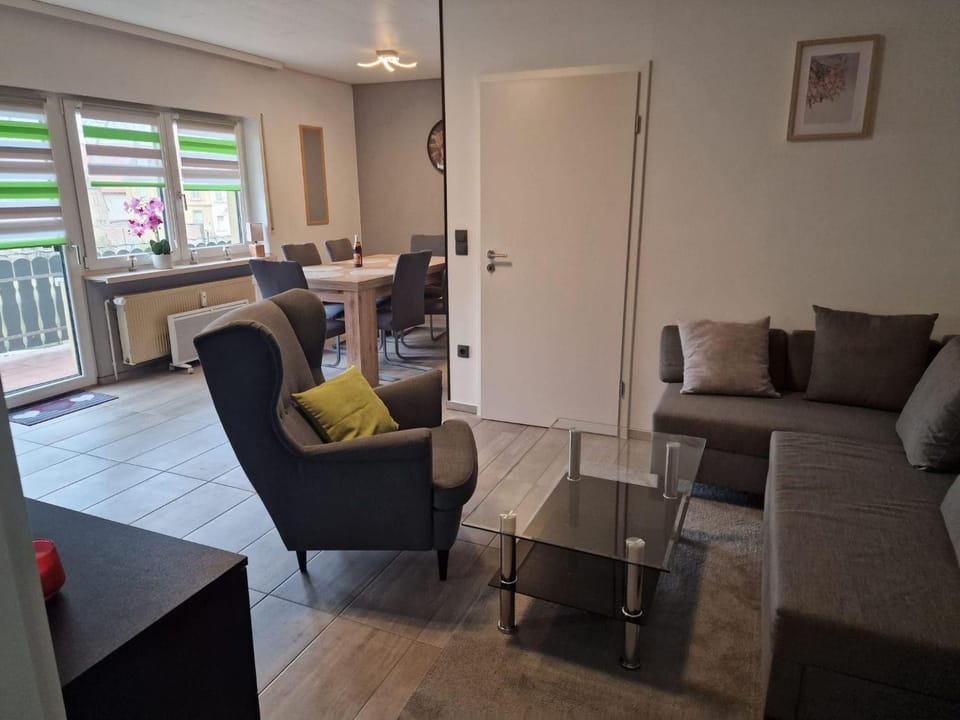 Living room, Photo of the whole room, Seating area