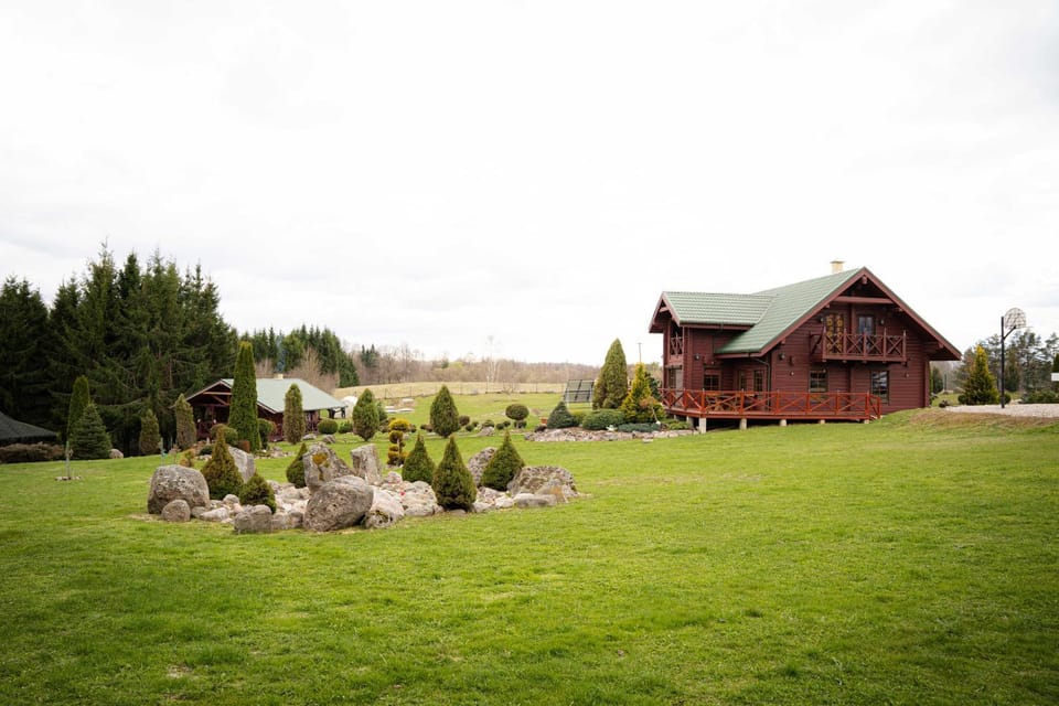 Lake House Villa pas Eugenija Bed and Breakfast in Vilnius County, Lithuania
