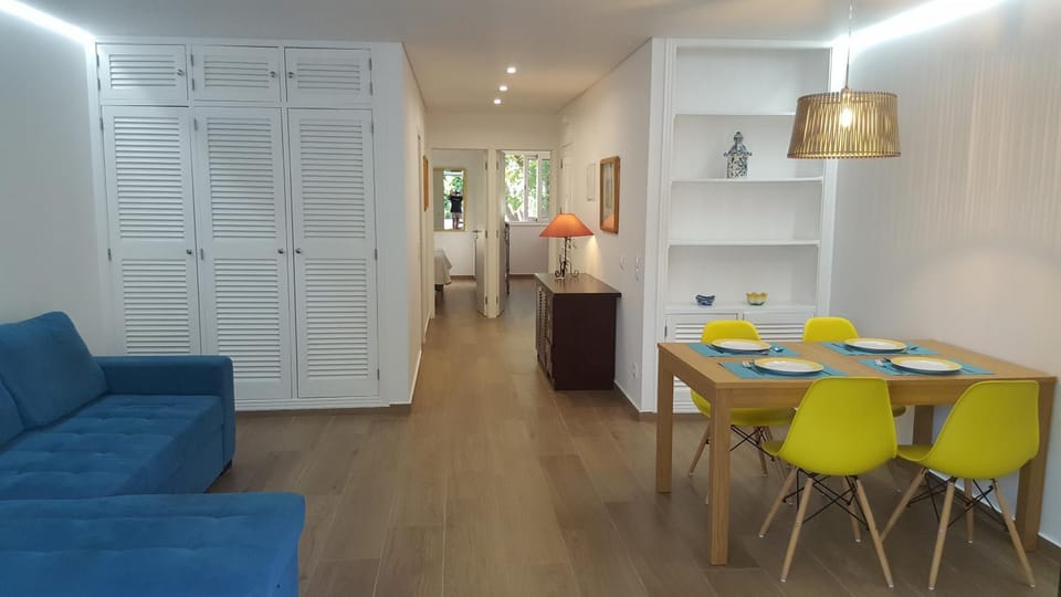 TV and multimedia, Living room, Dining area