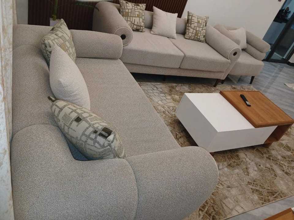 classy executive two bedroom apartment with swimming pool, fully equipped gym ample parking space children playing ground and amazing scenic views Apartment in Nairobi