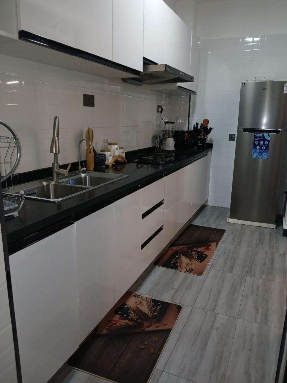 classy executive two bedroom apartment with swimming pool, fully equipped gym ample parking space children playing ground and amazing scenic views Apartment in Nairobi