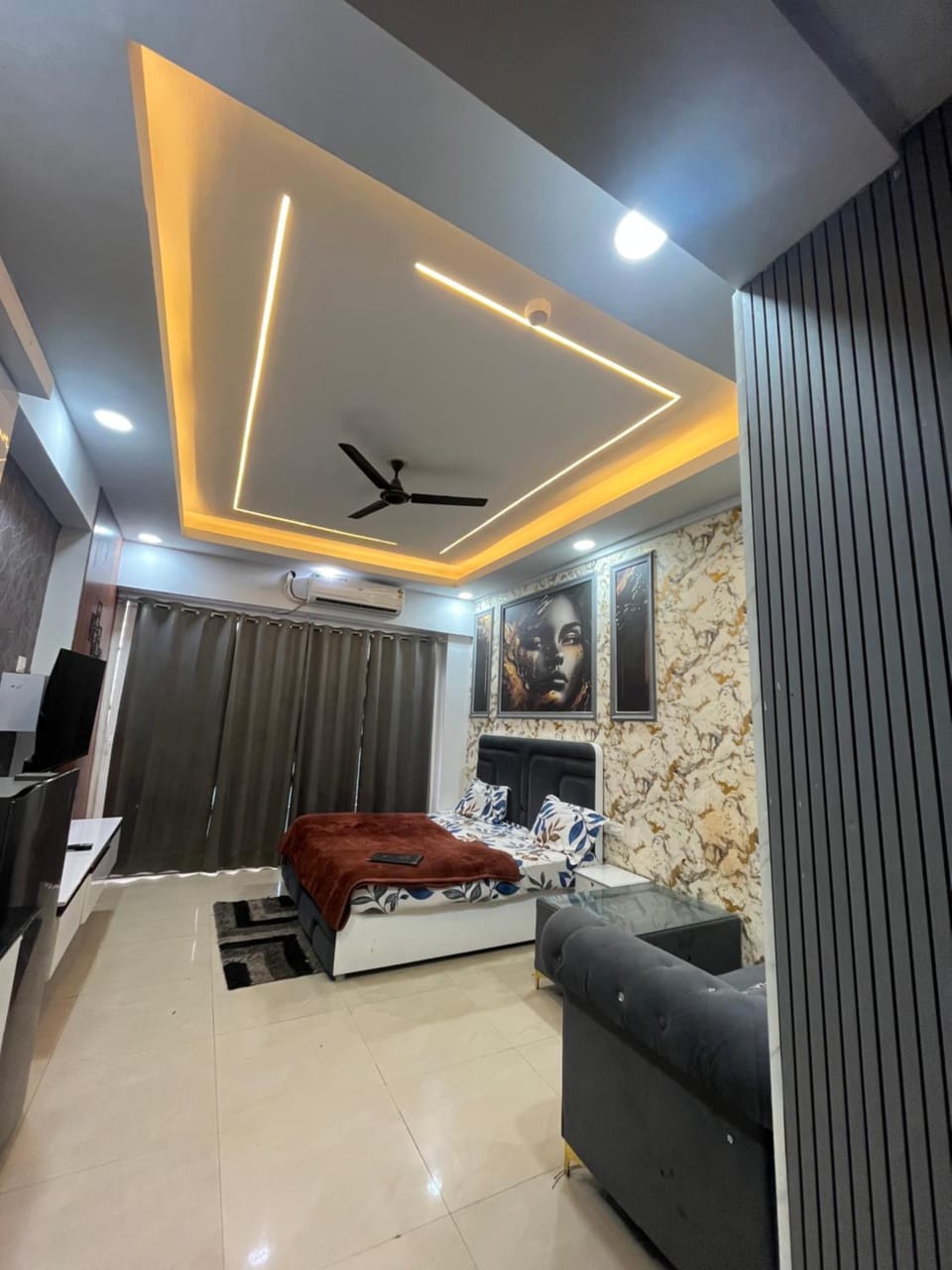 The Velvet stay 77 Vacation rental in Noida