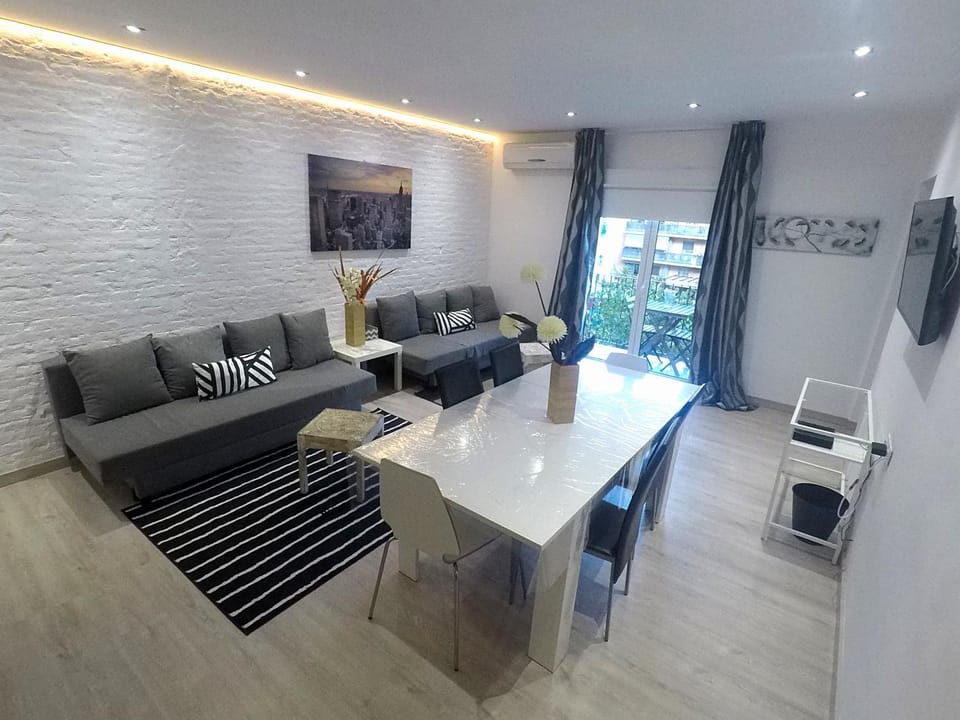 Living room, Dining area