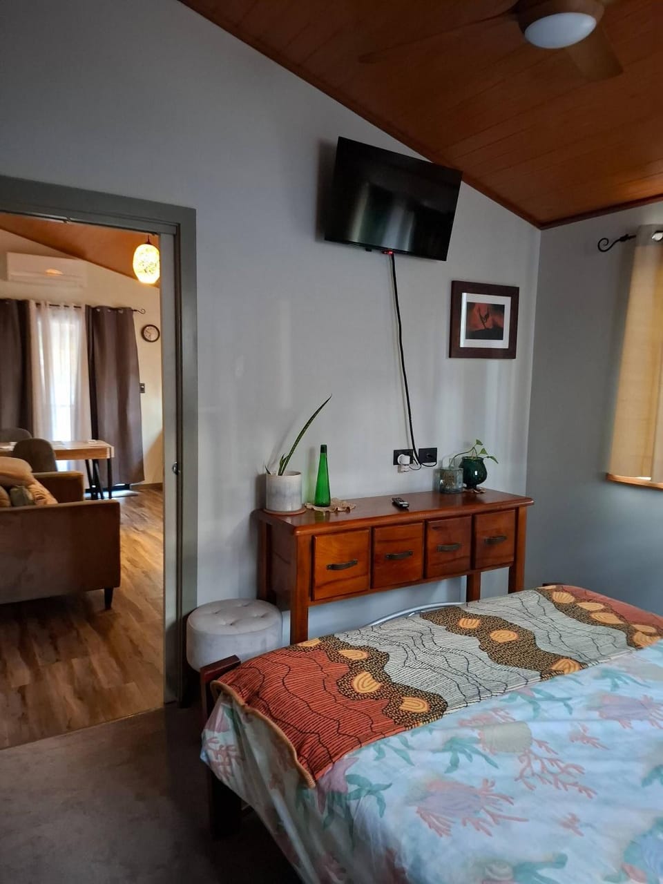 Bed, Decorative detail, Bedroom