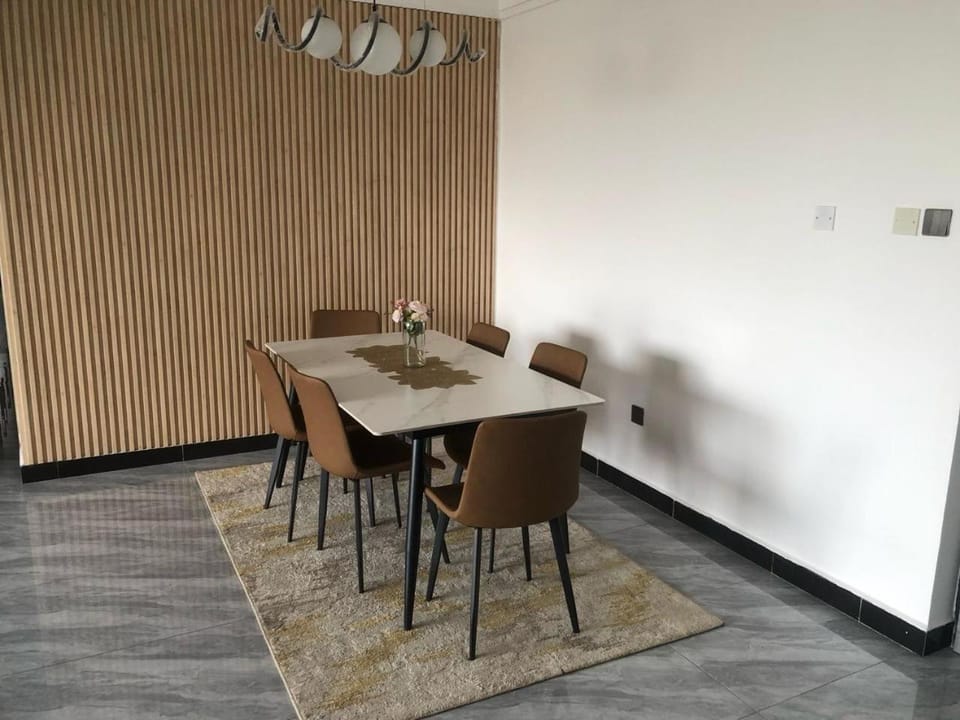 Executive stays two bedroom apartment with well equipped gym heated swimming pool and, ample parking space and proximity to major shopping malls Apartment in Nairobi