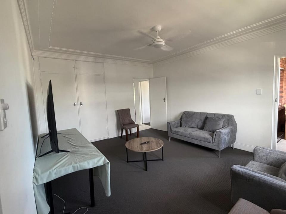 Plug & Play - Nth Parramatta Apartment in Parramatta