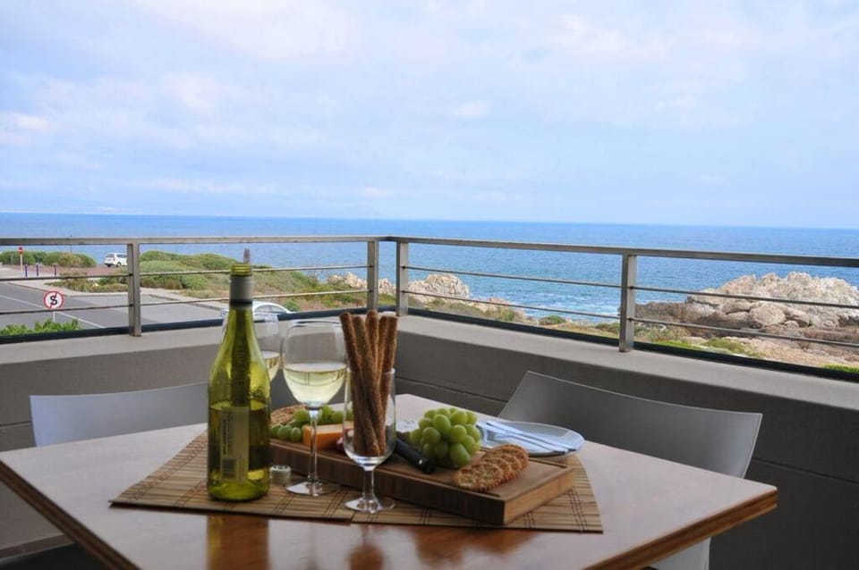 Balcony/Terrace, Food, Sea view