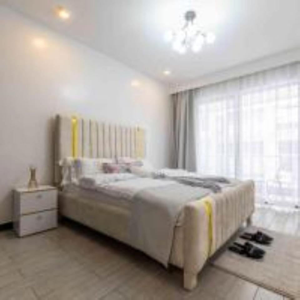 Executive living one bedroom apartment with fully equipped gym swimming pool children playing ground and amazing scenic city views Apartment in Nairobi