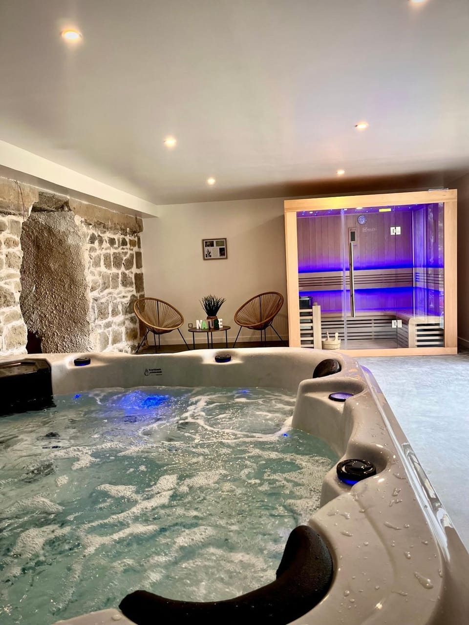 Maison bourgeoise & spa - 26 personnes Villa in Auvergne-Rhône-Alpes