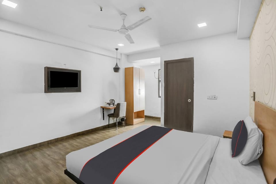 Bathroom, Bedroom