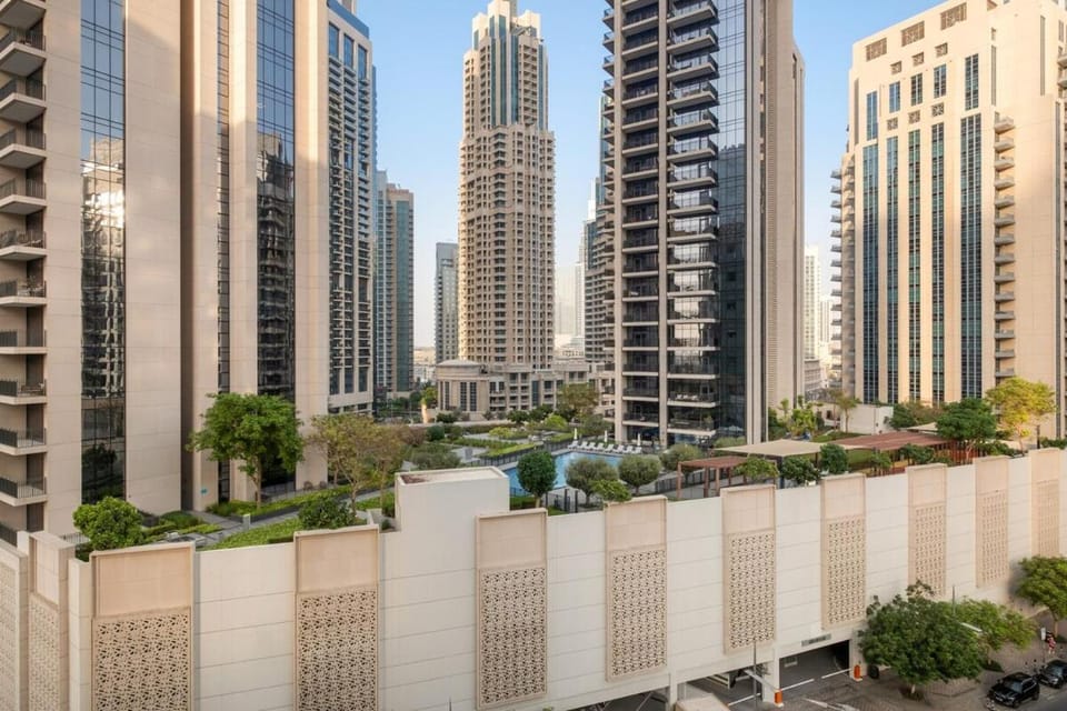 FIRST CLASS 2BR Elegance Walk to Dubai Mall Apartment in Dubai
