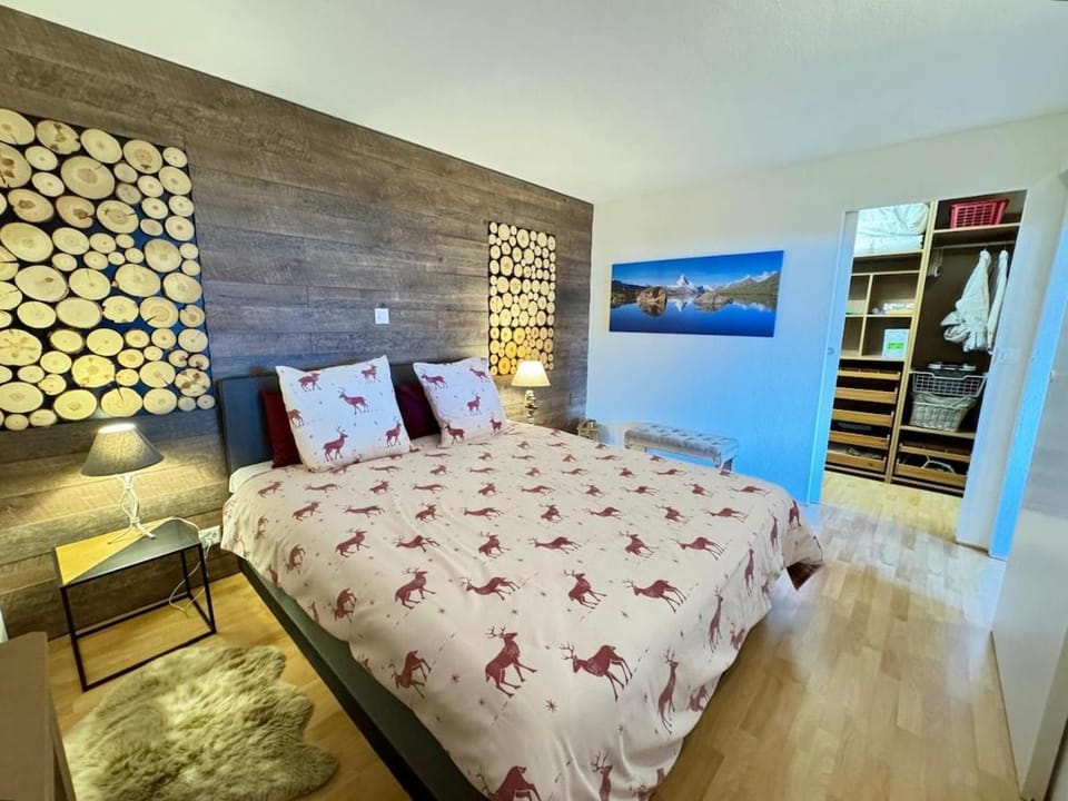 Bedroom, flat iron, wardrobe