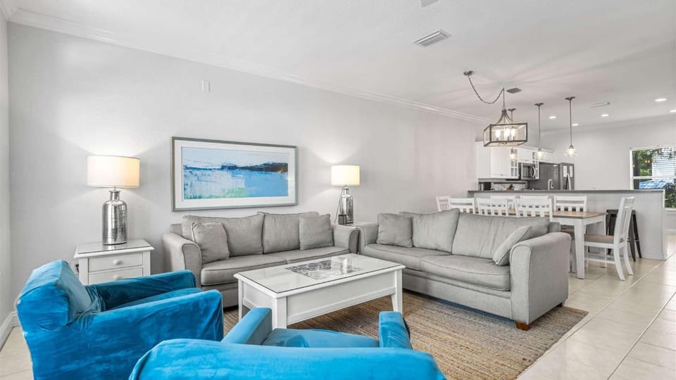 Kitchen or kitchenette, Living room, Dining area