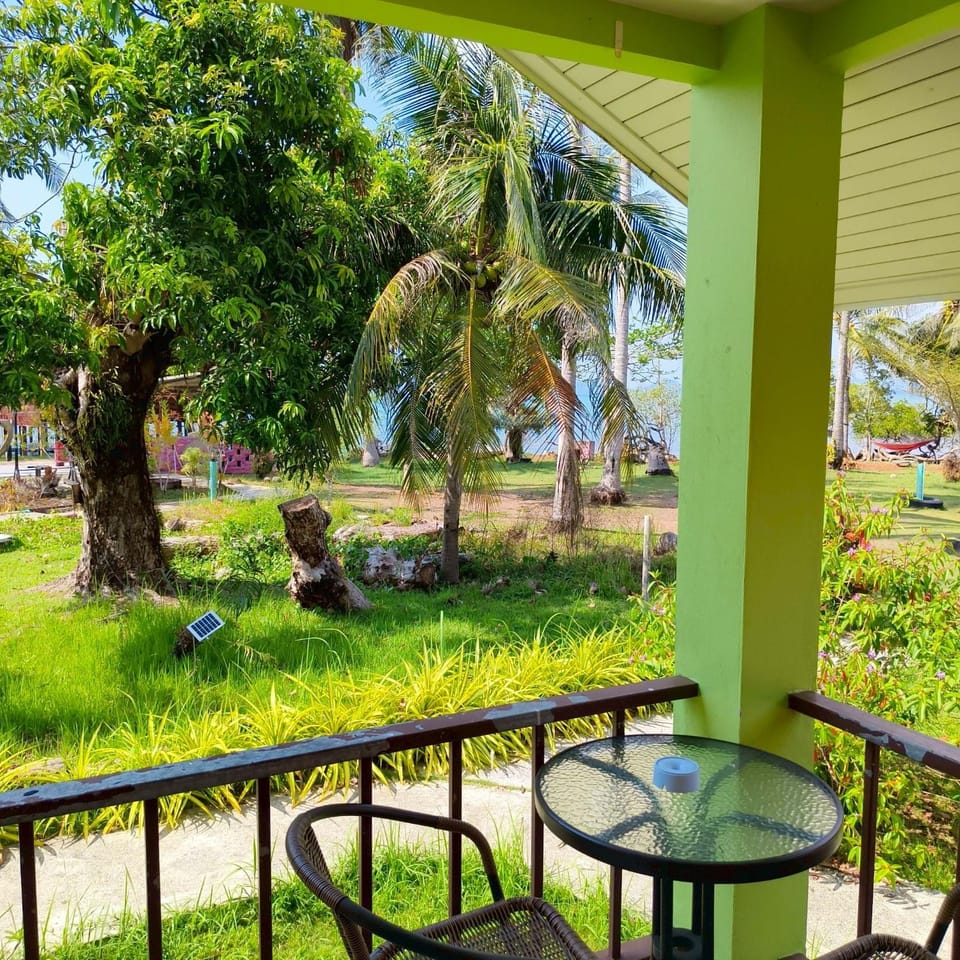 Banmairimfungnamkohchang Bed and Breakfast in Ko Chang
