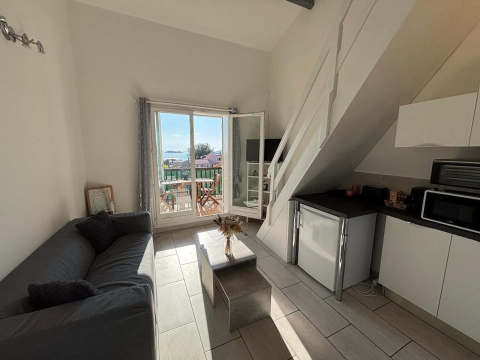 Studio vue mer à Sanary, tout équipé ! Apartment in Sanary-sur-Mer