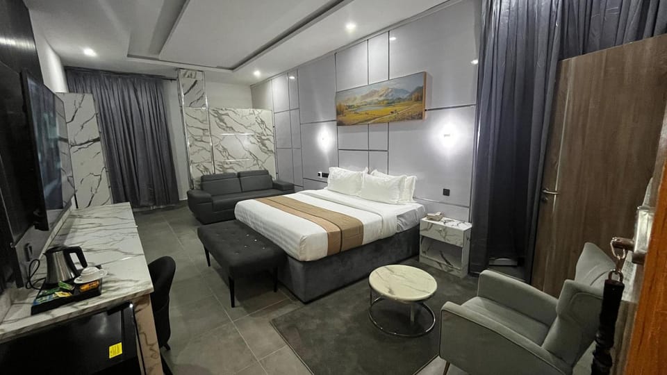 Dephantom Continental Hotel Hotel in Lagos, Nigeria