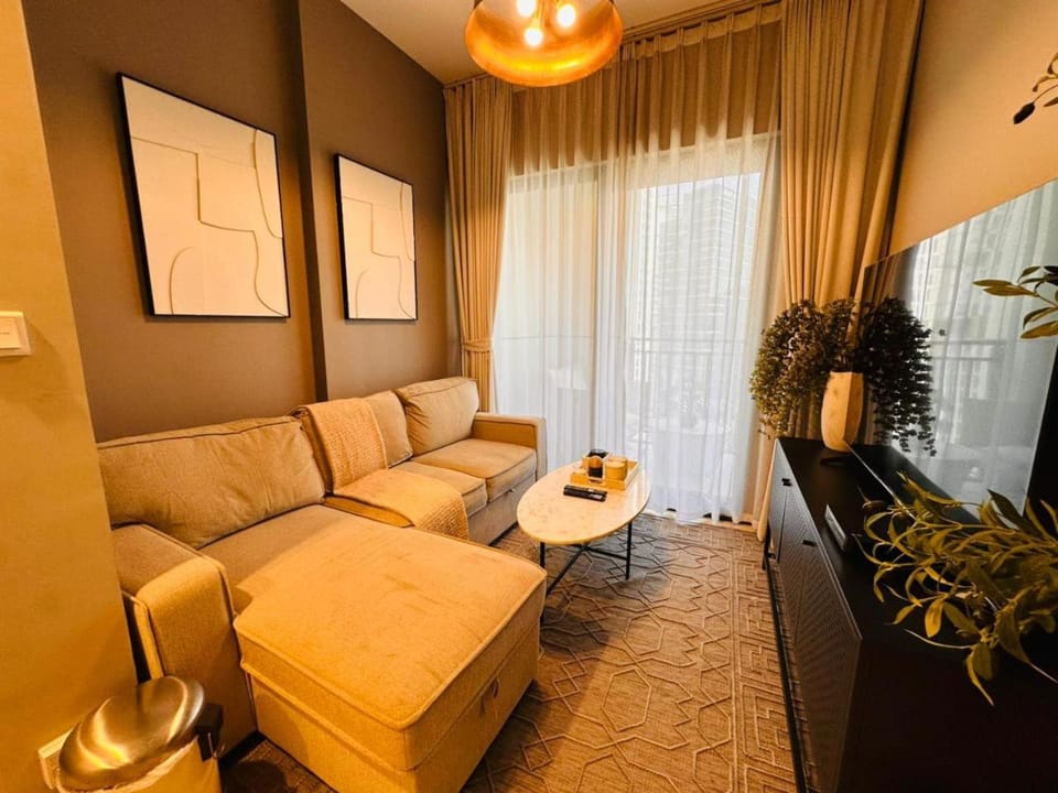 Spacious Fully Furnished 1-Bedroom Unit Apartment in Dubai