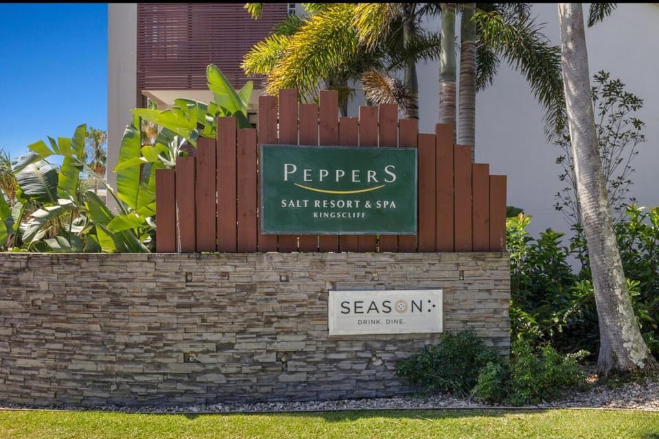 Property building, Property logo or sign, Garden