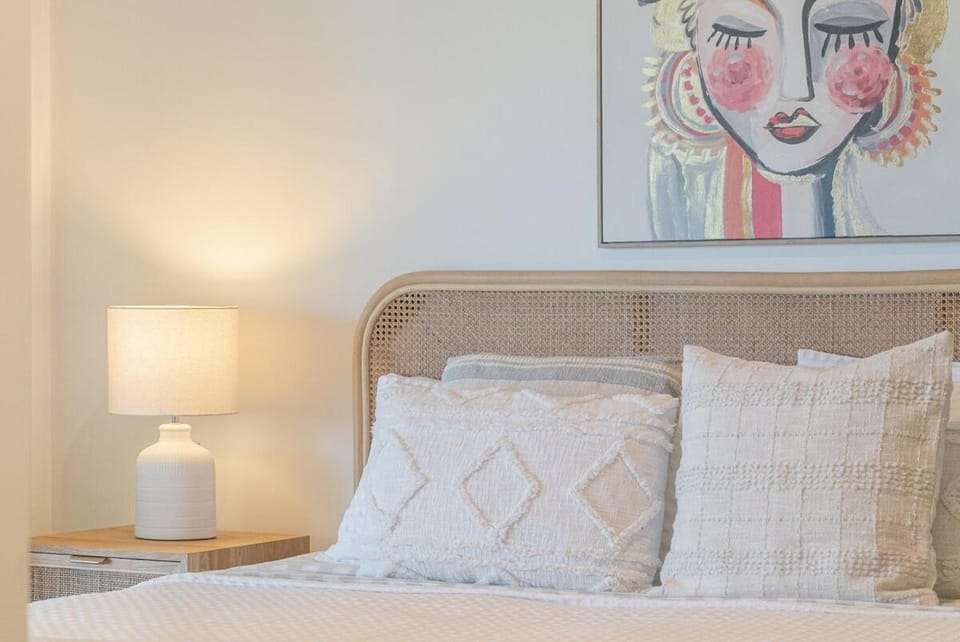 Bed, Decorative detail, Bedroom