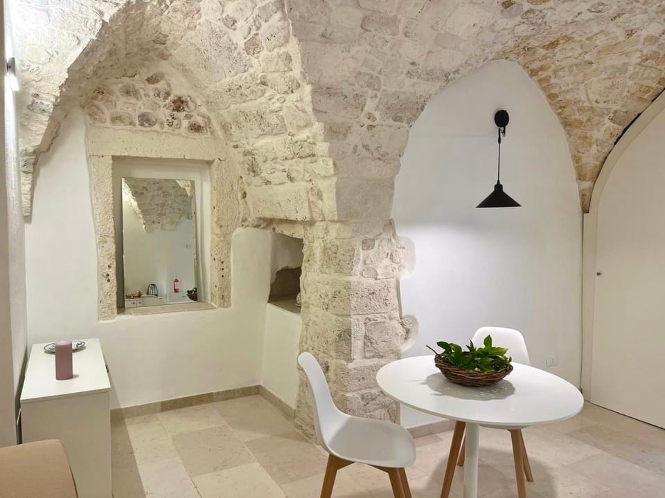 Dining area, Bedroom