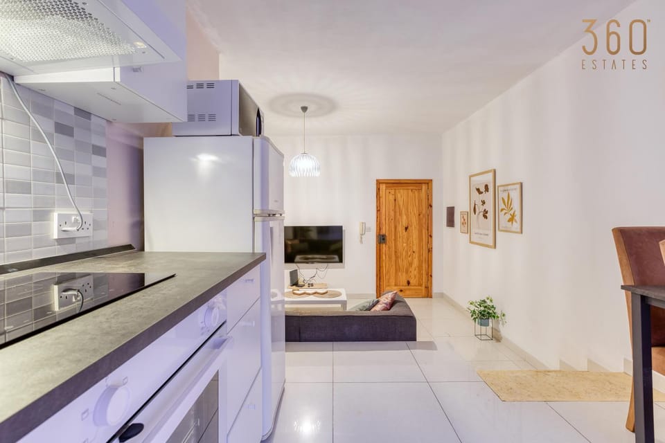 Communal lounge/ TV room, TV and multimedia, Kitchen or kitchenette, Living room, Seating area, Evening entertainment, dishwasher, minibar, oven, stove