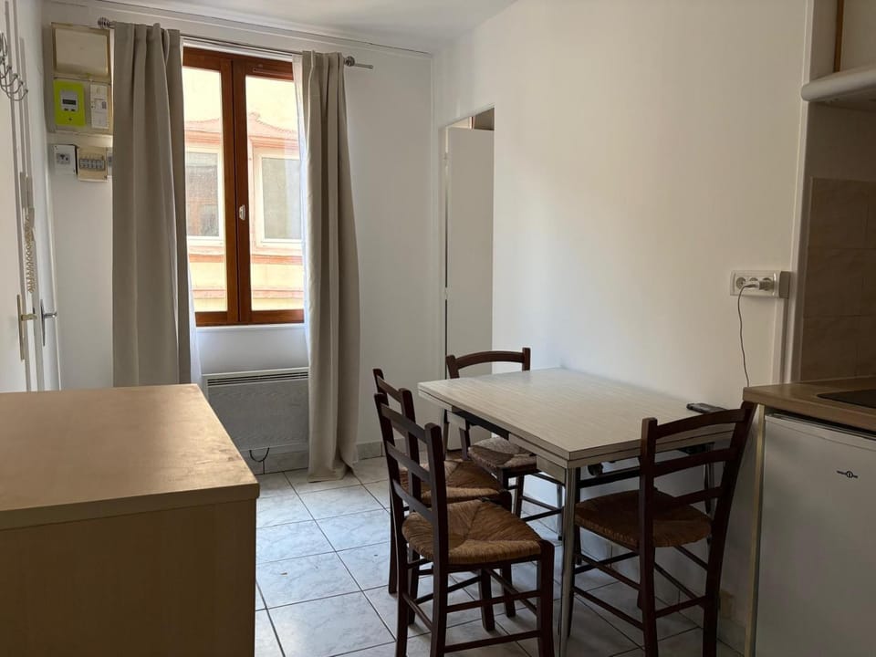 L'eau Bénite Apartment in Troyes