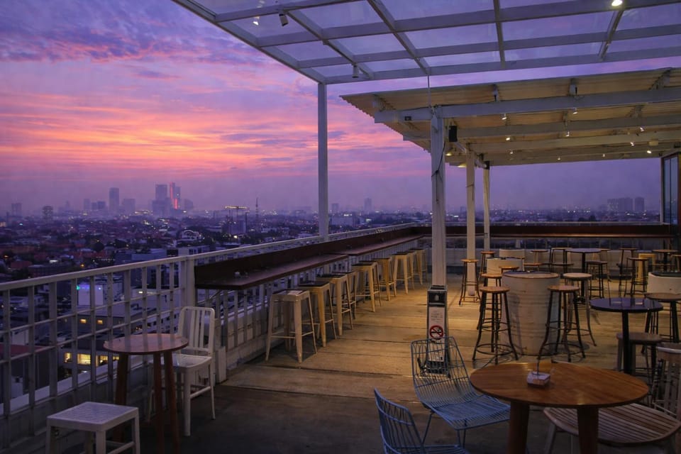 Restaurant/places to eat, Lounge or bar, Seating area