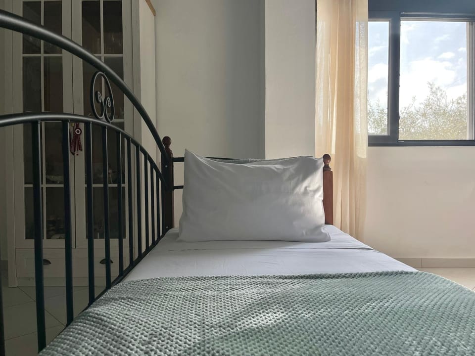 SH Guesthouse Apartment in Ksamil