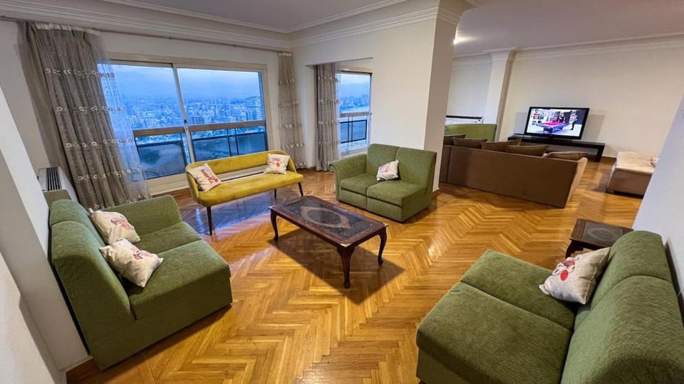 Amazing Nile & Pyramids View Apartment Apartment in Cairo