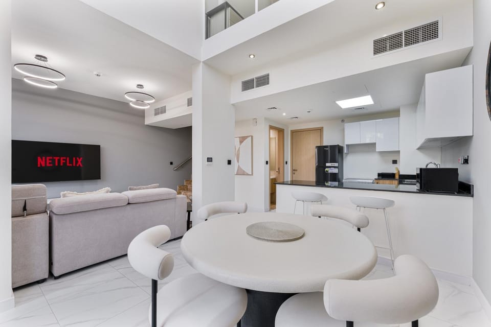 Living room, Dining area, kitchen