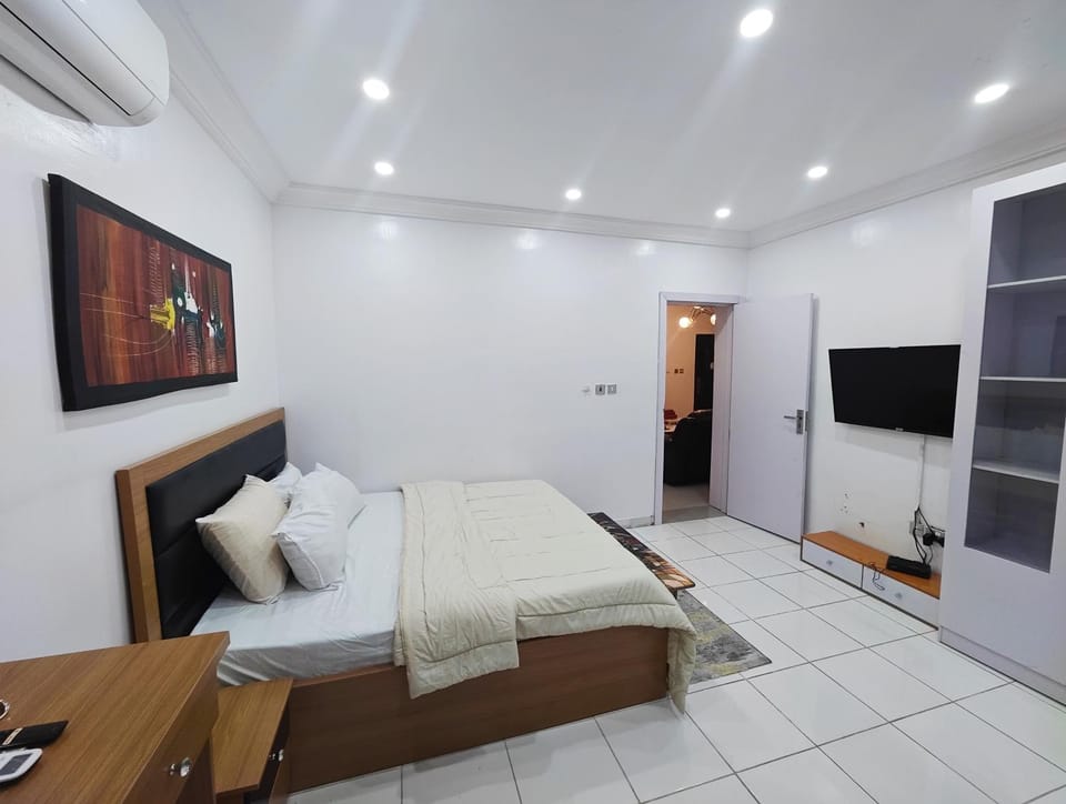 2 Bedroom Apartment Lekki - Highly Secured with 24hrs Power Apartment in Lagos, Nigeria