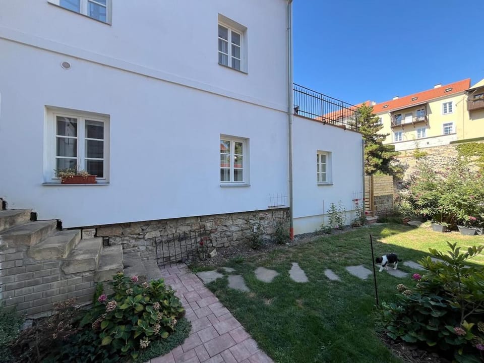 Property building, Garden