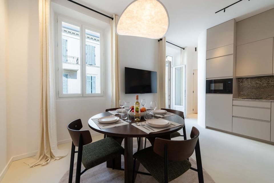 TV and multimedia, Kitchen or kitchenette, Dining area
