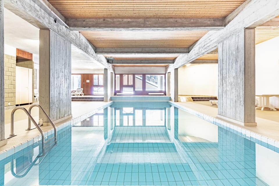 Day, Winter, Sauna, Balcony/Terrace, Fitness centre/facilities, Pool view, Swimming pool, sunbed