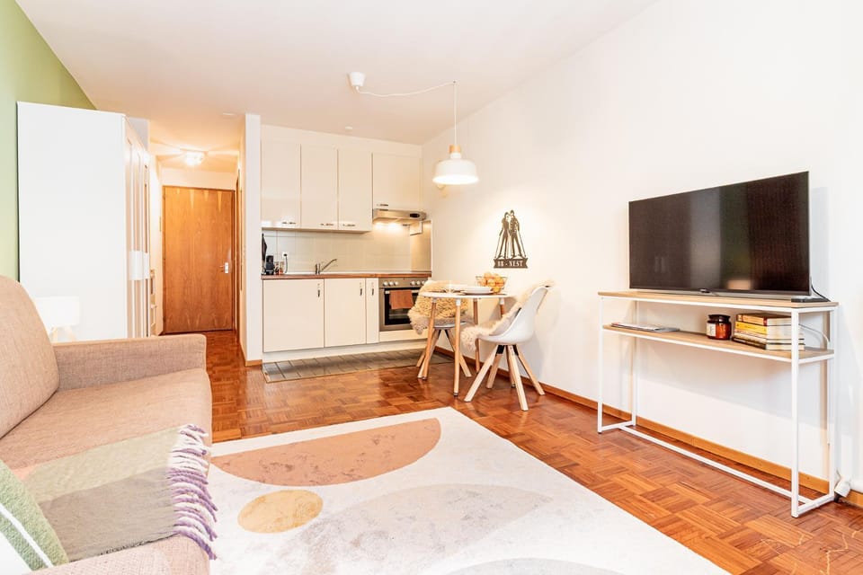 TV and multimedia, cot, Bath, Parking, kitchen