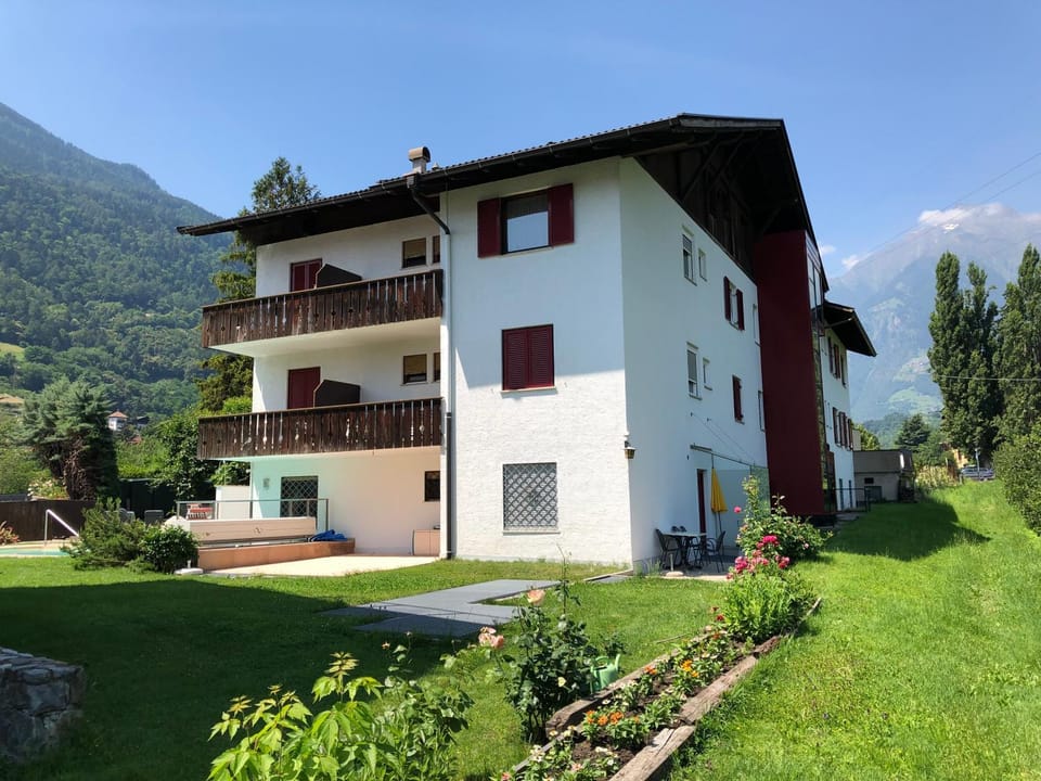 Property building, Garden