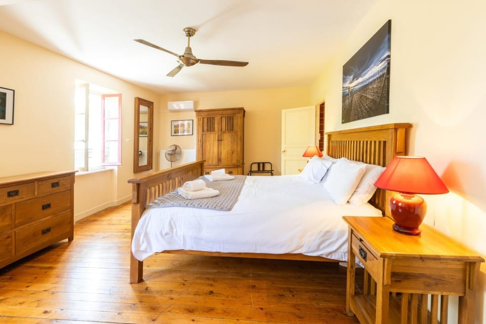Living room, Bedroom