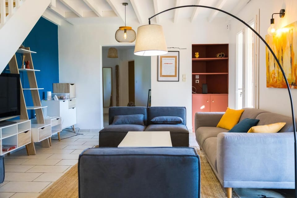 Property building, Living room