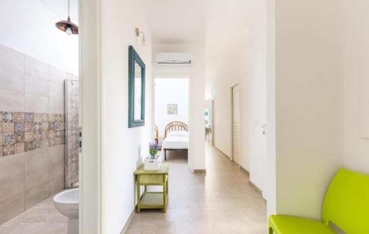 Shower, Bed, Bathroom, Photo of the whole room, Bedroom, bidet, air conditioner