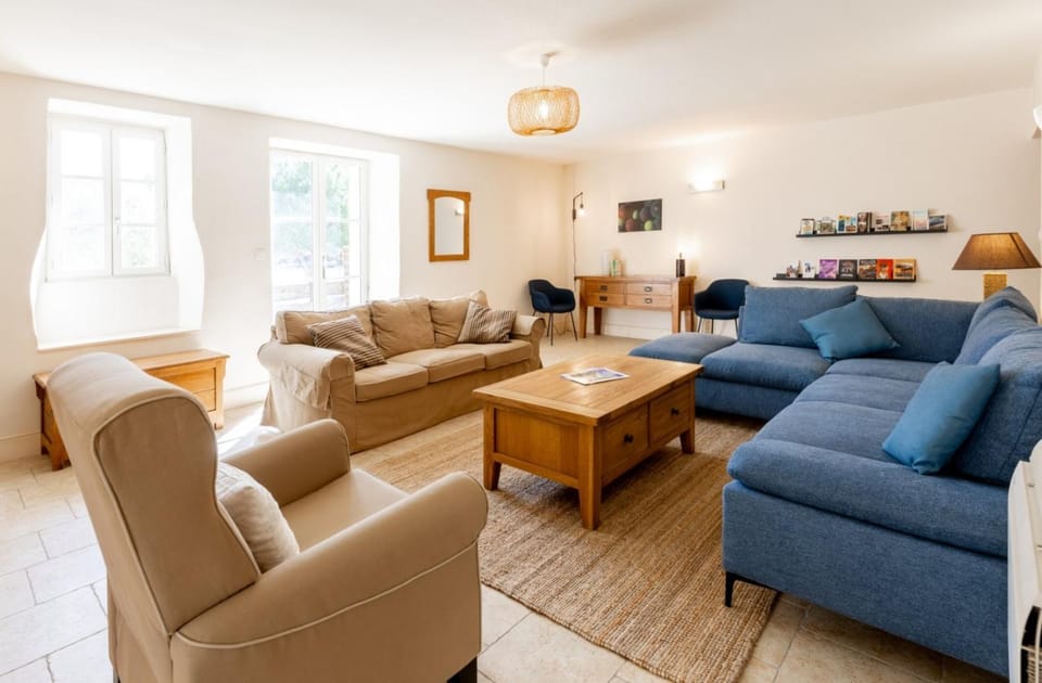 Property building, Living room