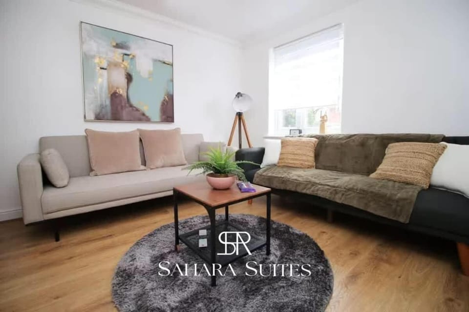 Spacious 5BR City Centre - Ideal for Contractors - Parking House in Newport