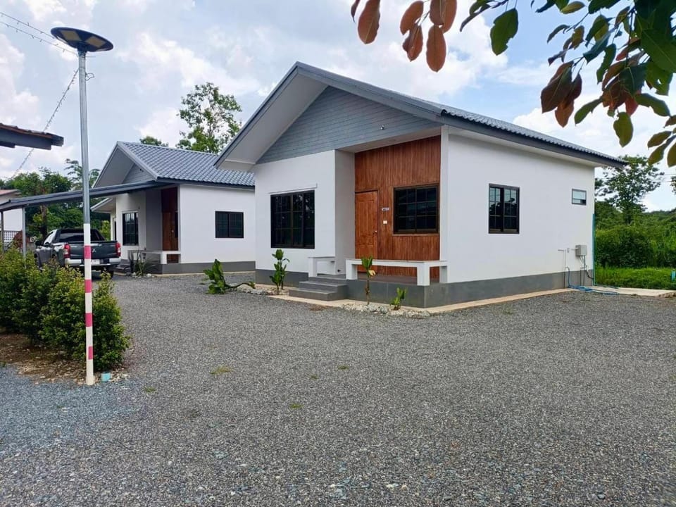 เชียงรายฟิวชั่นรีสอร์ท House in Thailand