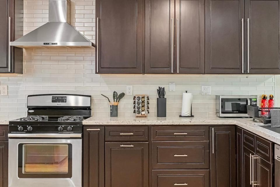 35674 - Newark Family-Friendly 4BR 3BA Retreat Villa in Fremont