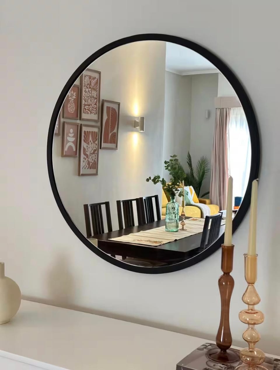 Living room, Decorative detail, Seating area, Dining area